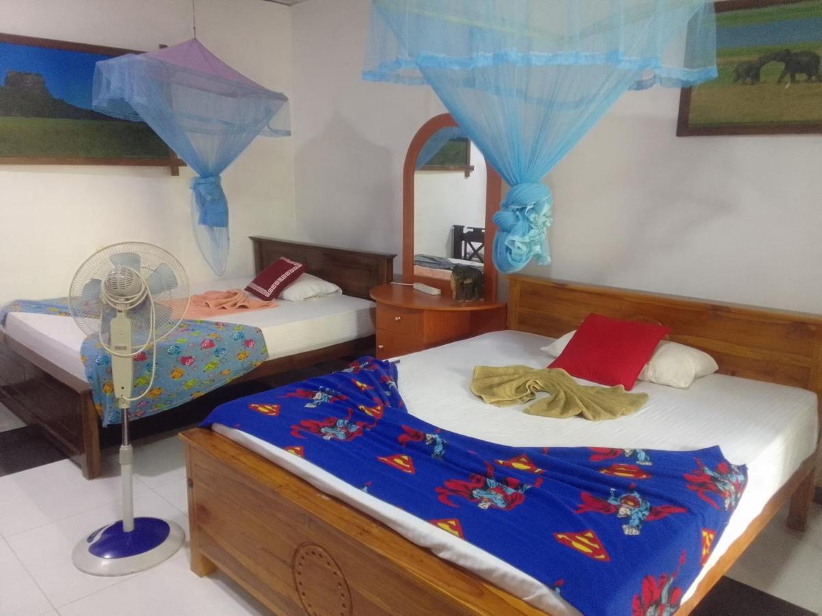Sigiriya Village Home Stay & Private Room Eksteriør billede